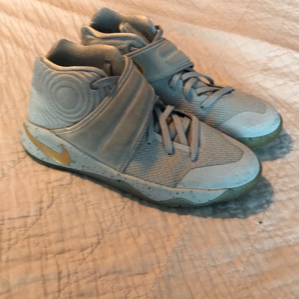 Kyrie 2 - Picture 3 of 5